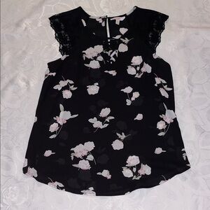 Candie's XS Black Floral Lace Cap Sleeve Top